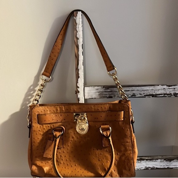 Michael Kors Ostrich Leather Bag with chain accessory shoulder strap - Picture 6 of 7